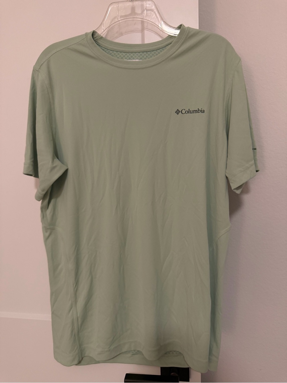 Columbia Men's Light Sage Short-Sleeve Performance Tee